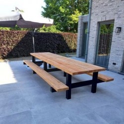 Table with 2 bench