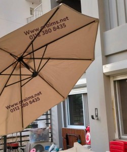 Cantilever Umbrella 300cm