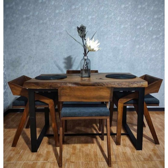 elegant dining table