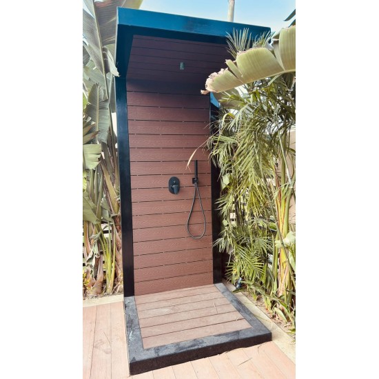 Outdoor Shower Cabin