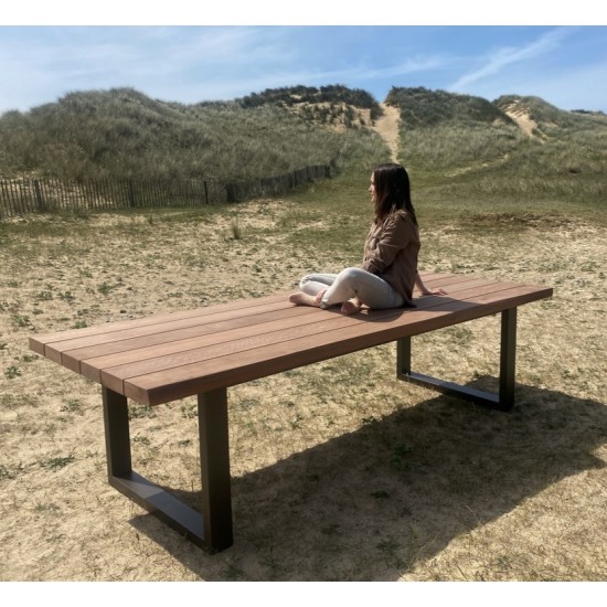 outdoor table 